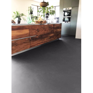 Microverlay®, low thickness concrete resin floor with carbon black finish. Private villa, Netherlands